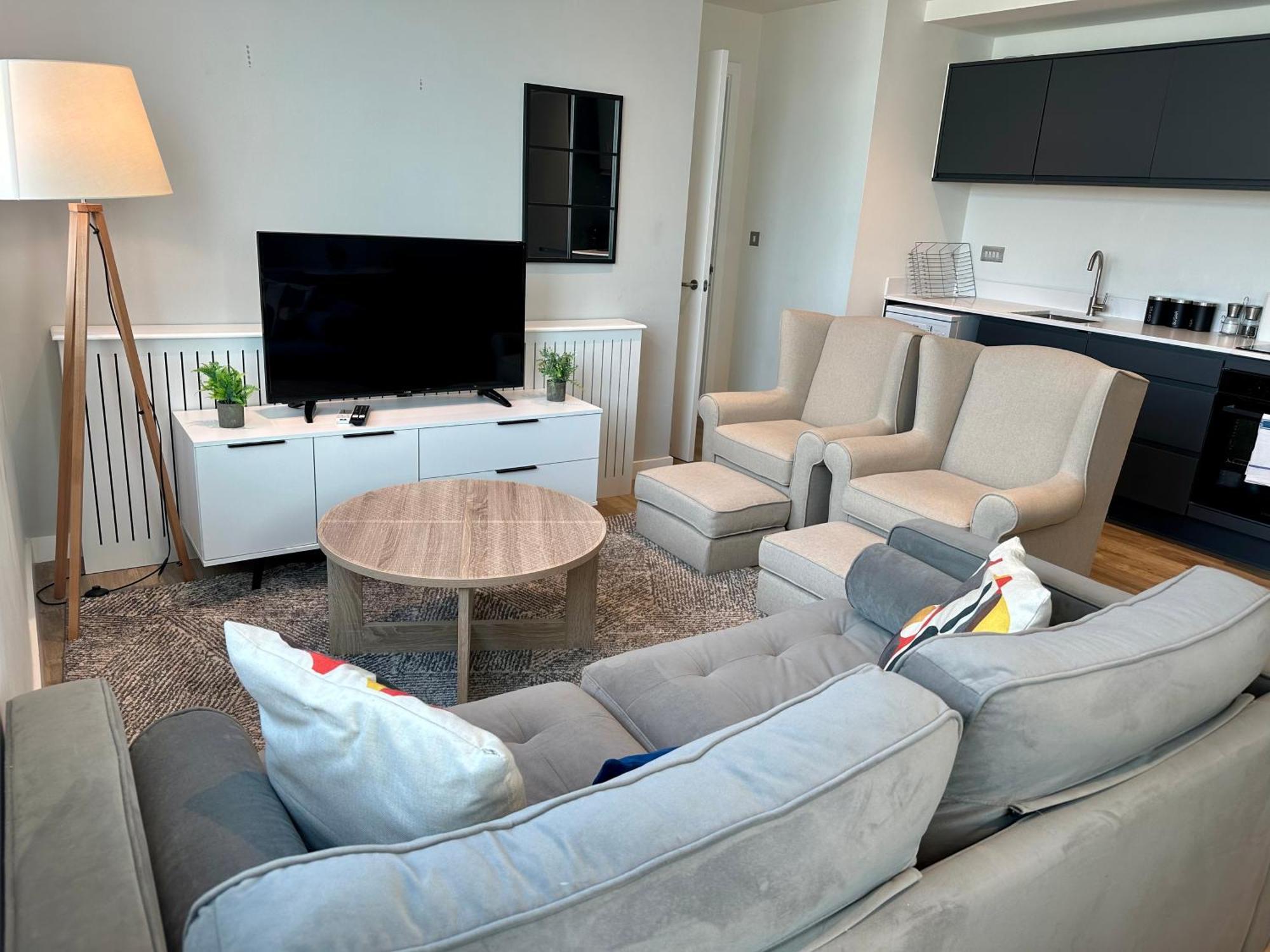 Lovely 1 Bed Apartment - Old Trafford Manchester Dış mekan fotoğraf